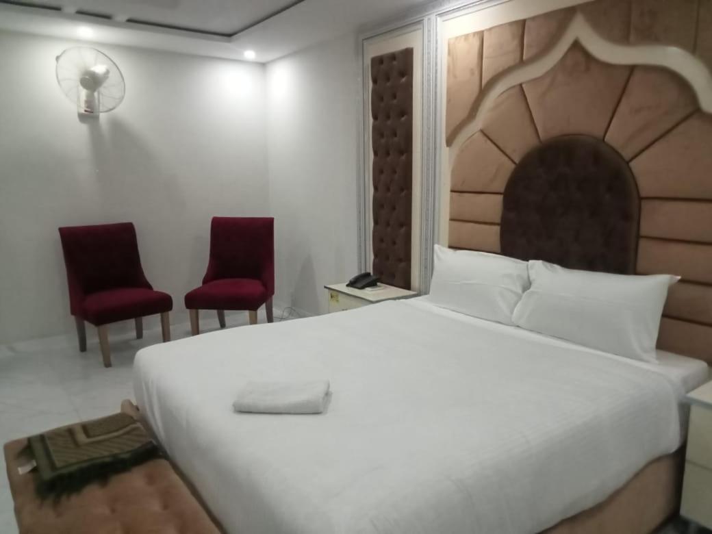 Relax Inn Lahaur Zewnętrze zdjęcie